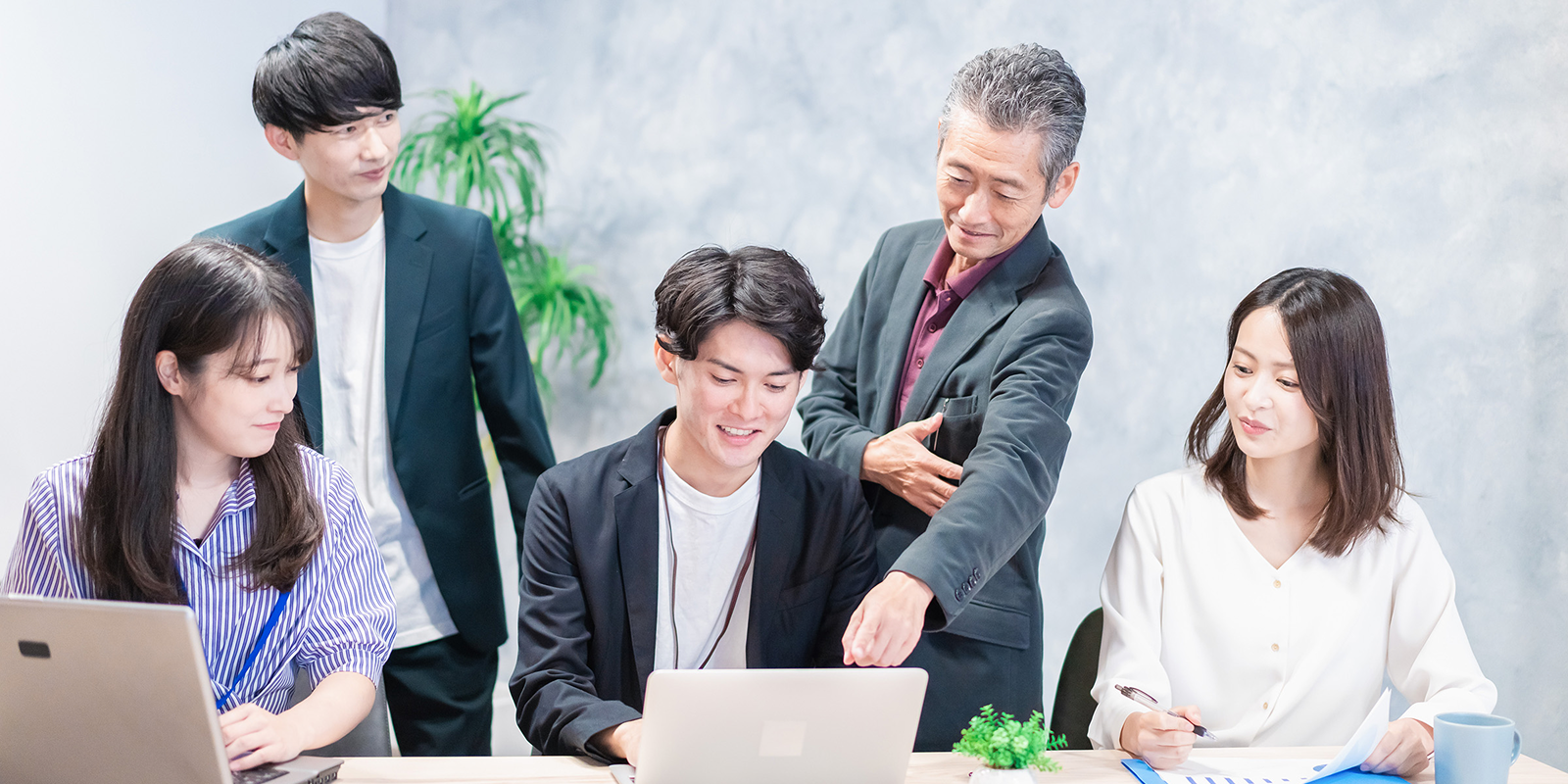 チームの写真（Figma書き出しを配置）